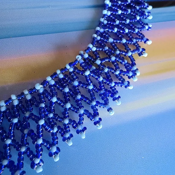 Elegant Blue Beaded Necklace - Picture 3 of 5